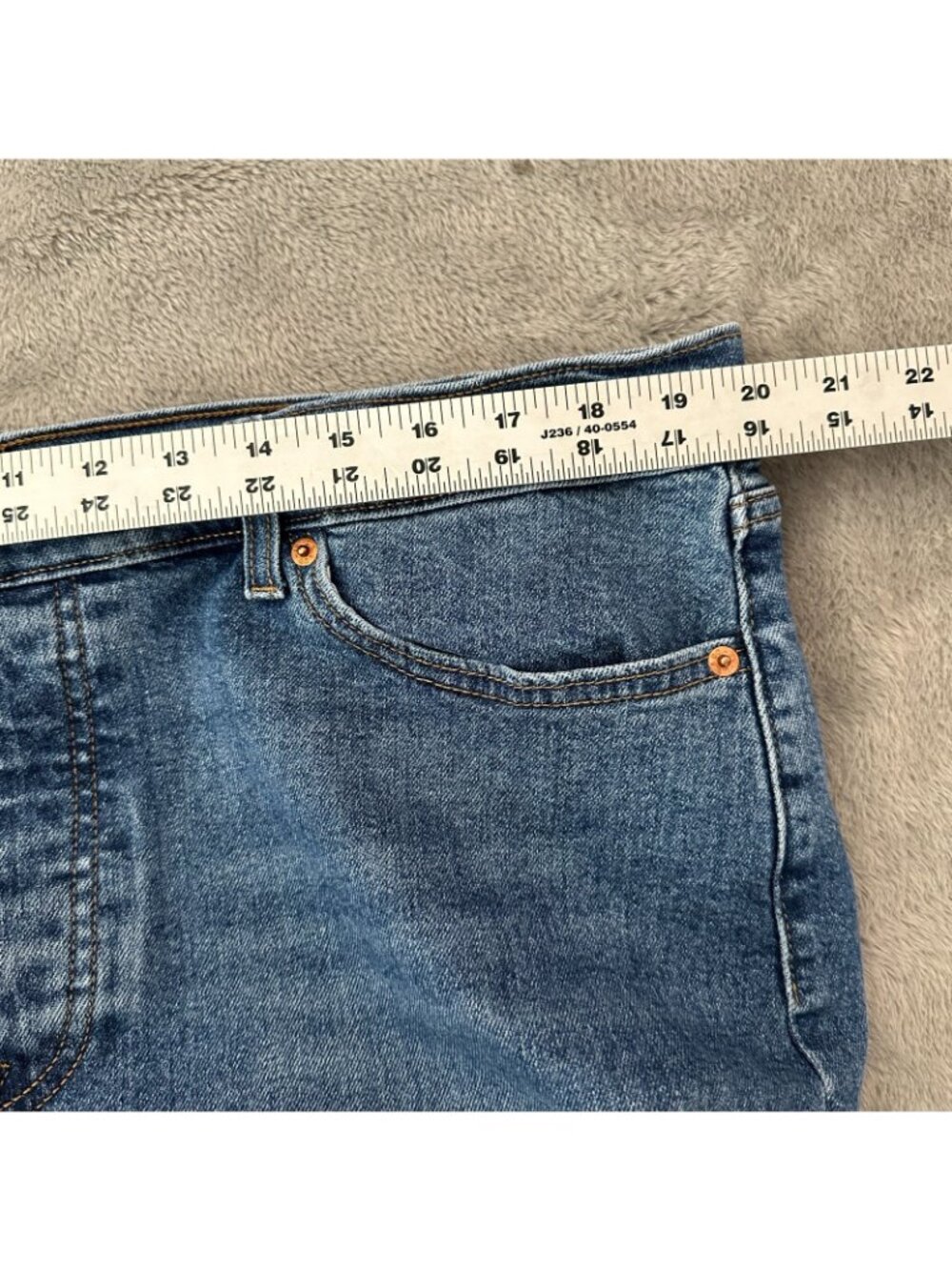 Levi's Wedgie Straight Leg Jeans Women's size 20W 20 W Medium Wash - Picture 4 of 7